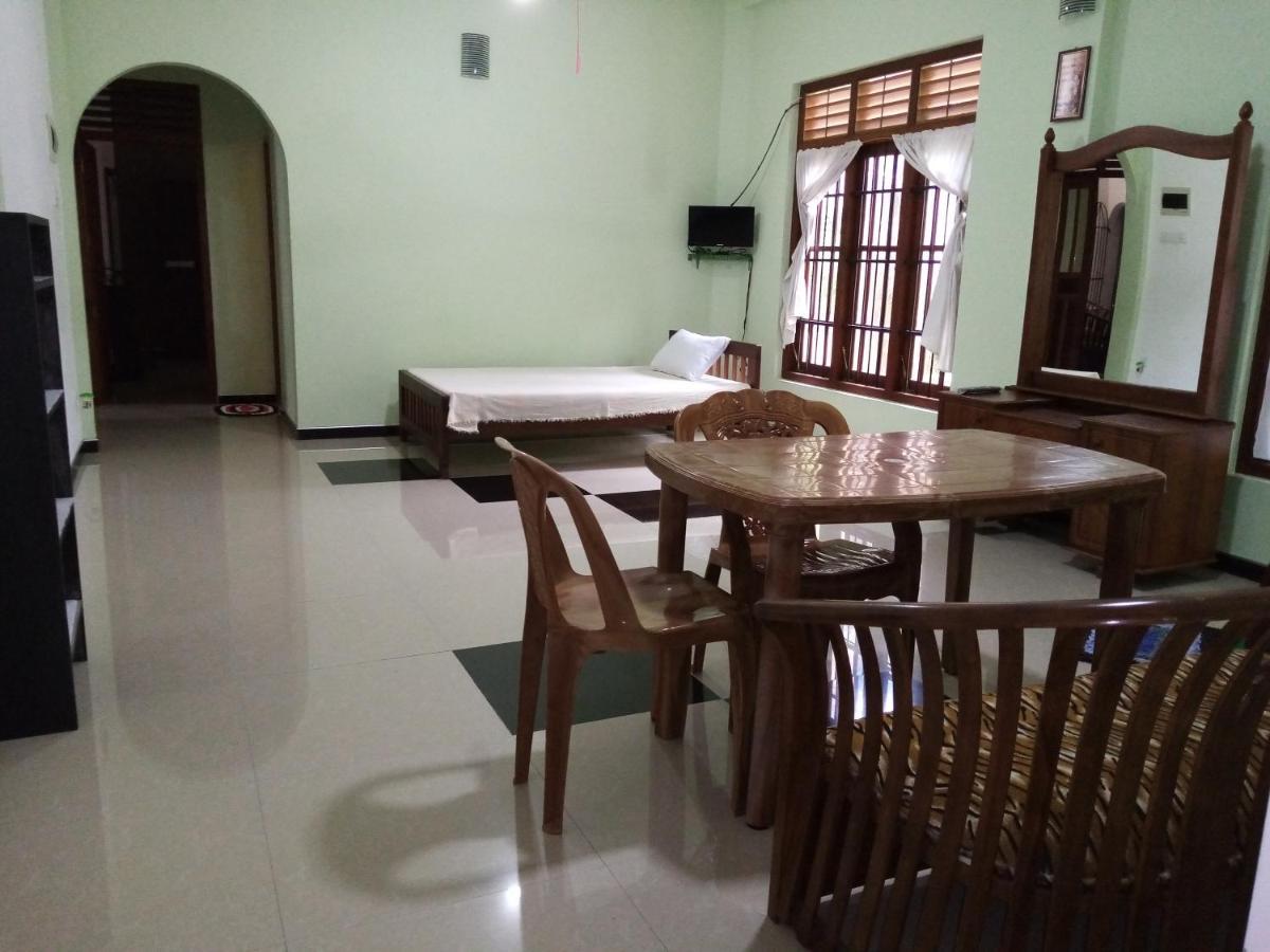 Sunny Side 89 Hotell Galle Eksteriør bilde